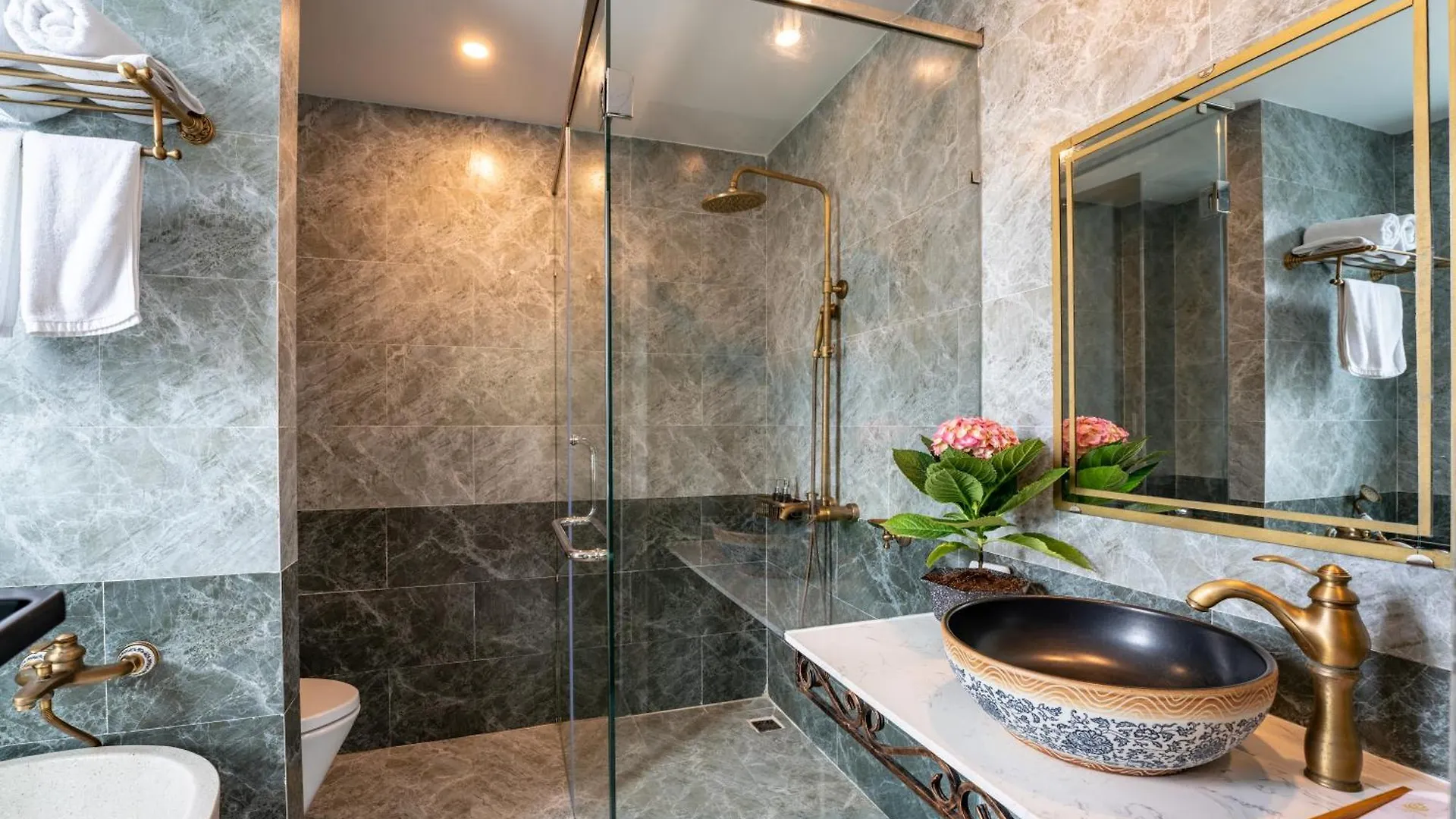 Ha Royal Boutique Hotel & Spa Hội An 4*,